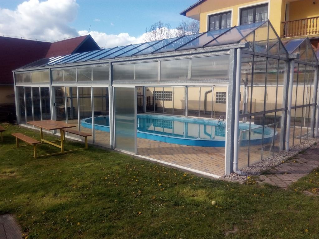 Pension Pastis Janov Eksteriør bilde